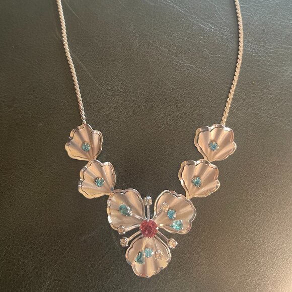 Mid Century Costume Silver and Rhinestone Petal Necklace - Picture 2 of 3